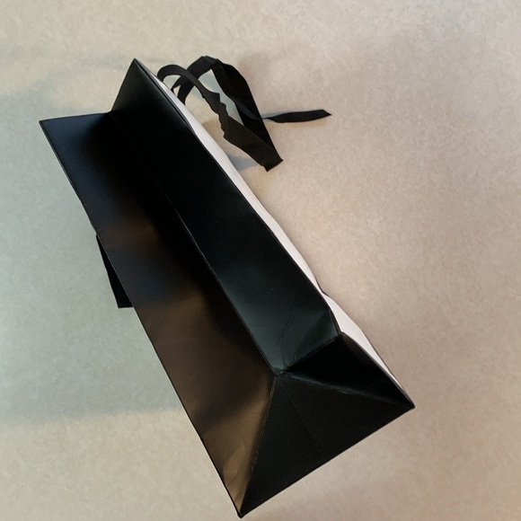 Gucci Gift Bag - Picture 7 of 7